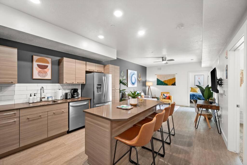 Luxurious Retreat In Slc Apartment Salt Lake City Ngoại thất bức ảnh